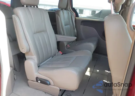 2016 Chrysler Town & Country Touring from USA, damaged, VIN 2C4RC1BG5GR230714